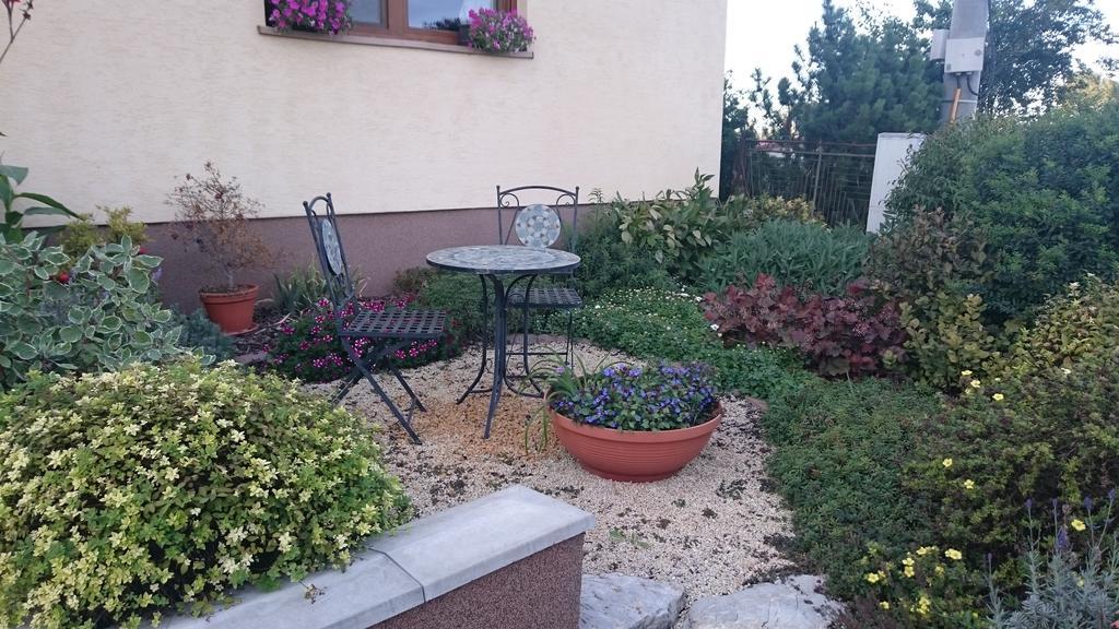 Hotel Rekreacny Dom Sisi à Podhájska Extérieur photo