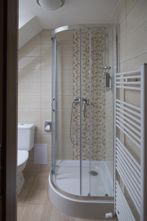 Hotel Rekreacny Dom Sisi à Podhájska Extérieur photo